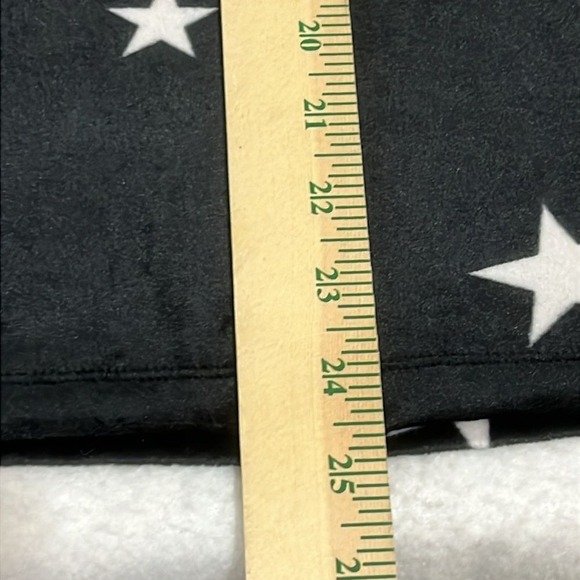 Room Service Womens Long Sleeve Velour Pajama/Lounge Top Size XL Black W/Stars - Picture 7 of 9